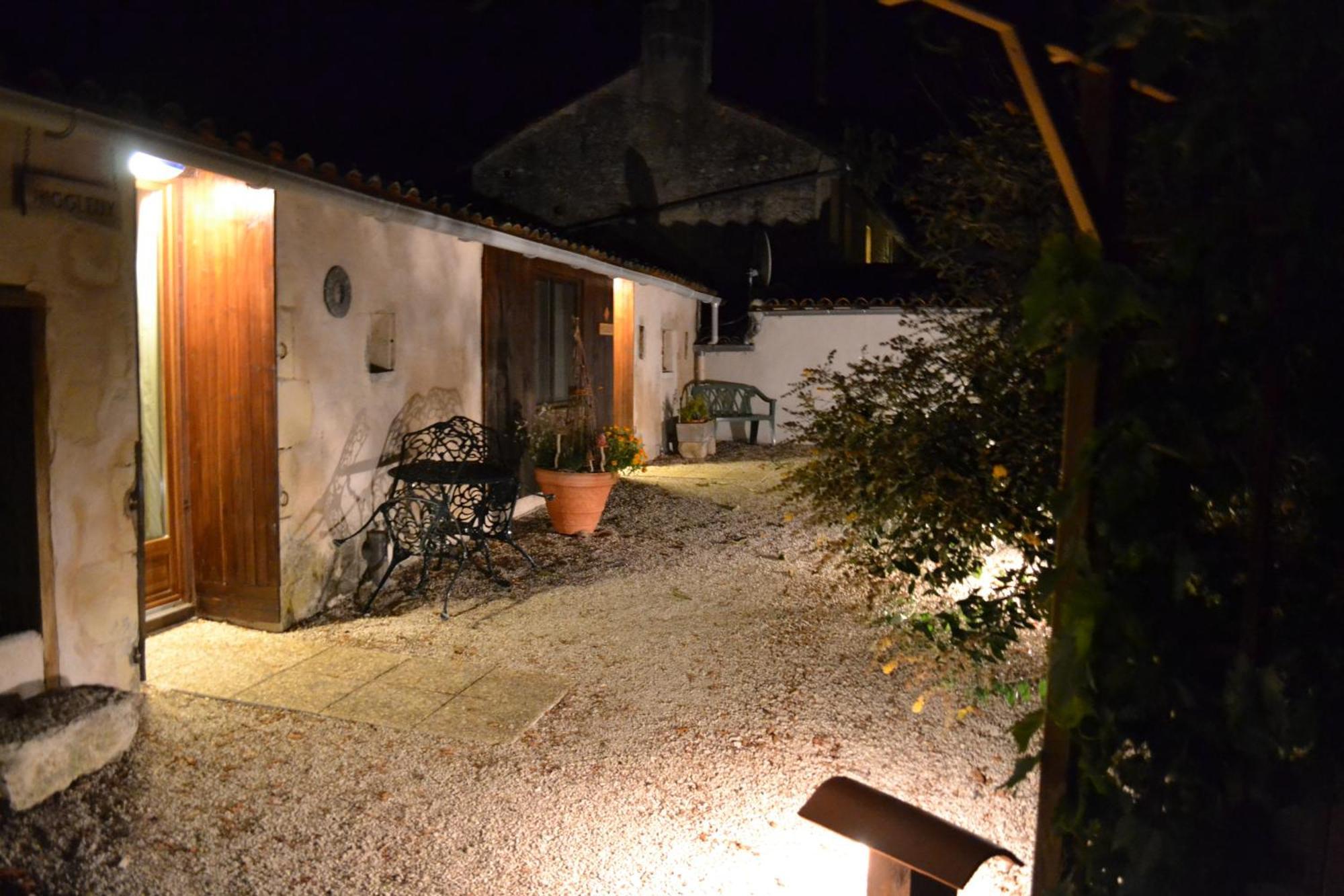Le Moulin De Lusseau Bed and Breakfast Chef-Boutonne Kamer foto