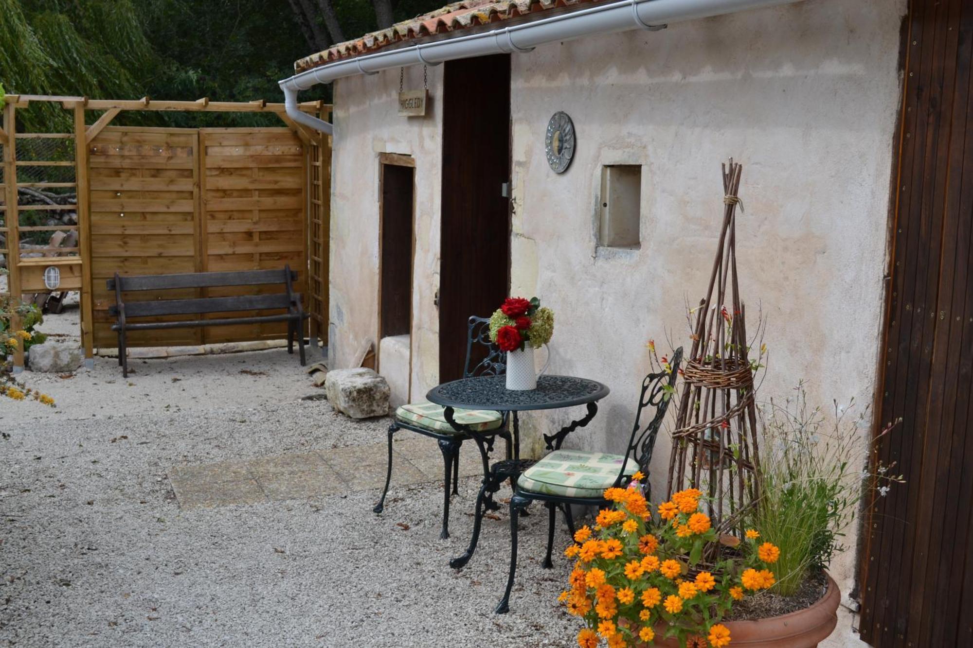 Le Moulin De Lusseau Bed and Breakfast Chef-Boutonne Kamer foto
