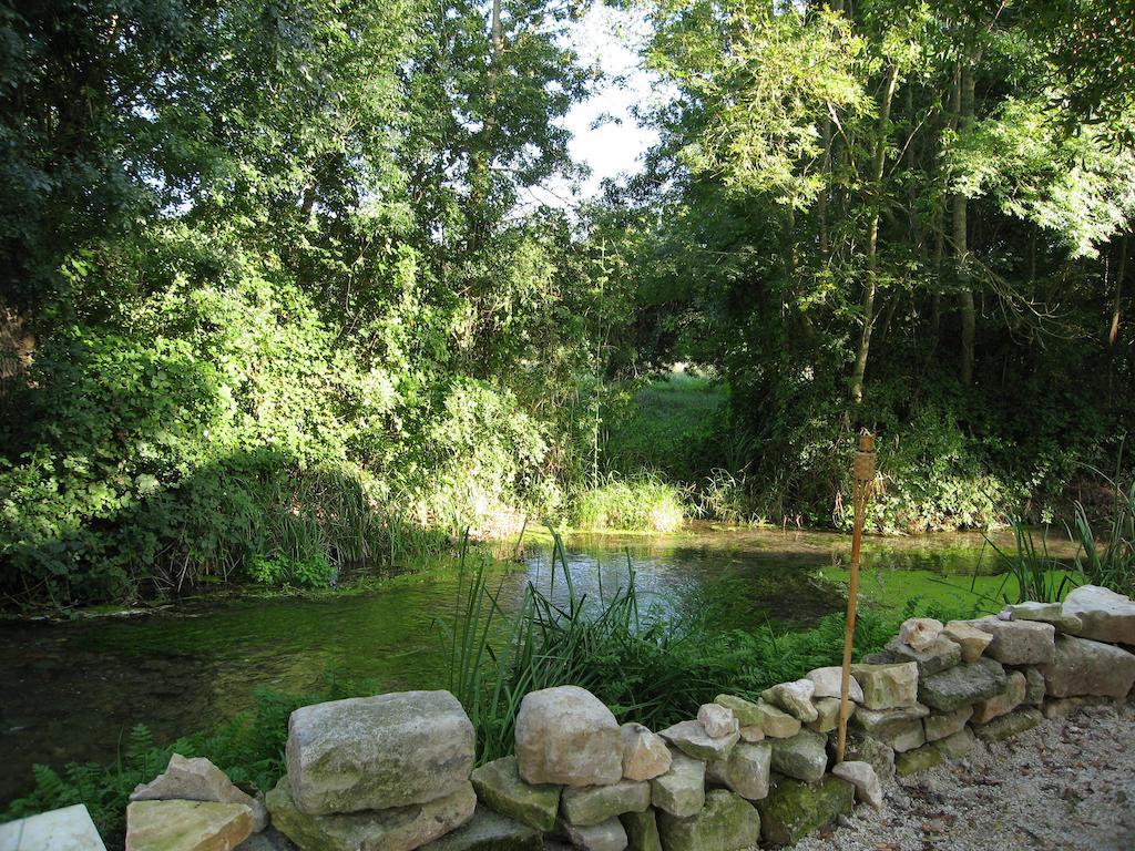 Le Moulin De Lusseau Bed and Breakfast Chef-Boutonne Buitenkant foto