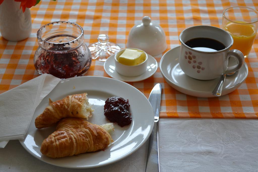 Le Moulin De Lusseau Bed and Breakfast Chef-Boutonne Buitenkant foto