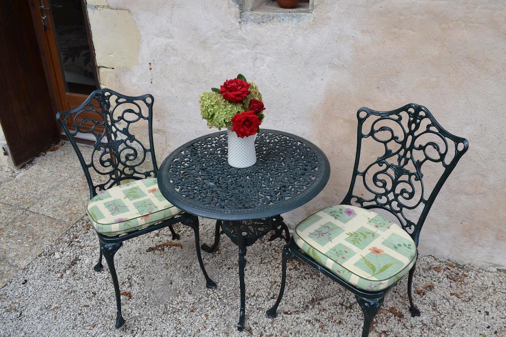 Le Moulin De Lusseau Bed and Breakfast Chef-Boutonne Kamer foto